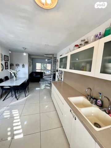 דירה, נווה עמל, הרצליה