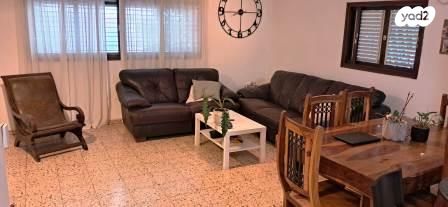 הרבי מרוז'ין 