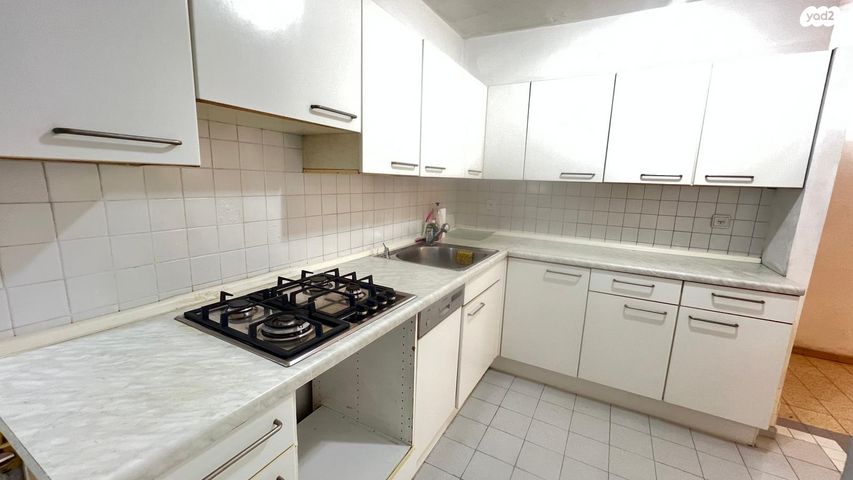 דירה, האחים אל כוויתי 5, לבנה, תל אביב יפו