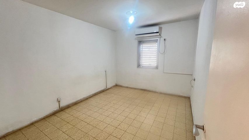 דירה, האחים אל כוויתי, לבנה, תל אביב יפו