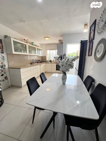 דירה, נווה עמל, הרצליה