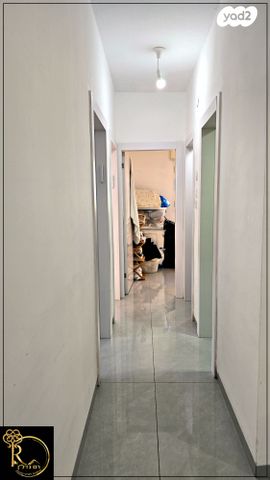 דירה, קול התור, מגדים, מעלה אדומים