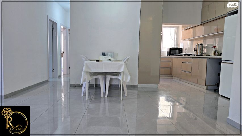 דירה, קול התור, מגדים, מעלה אדומים