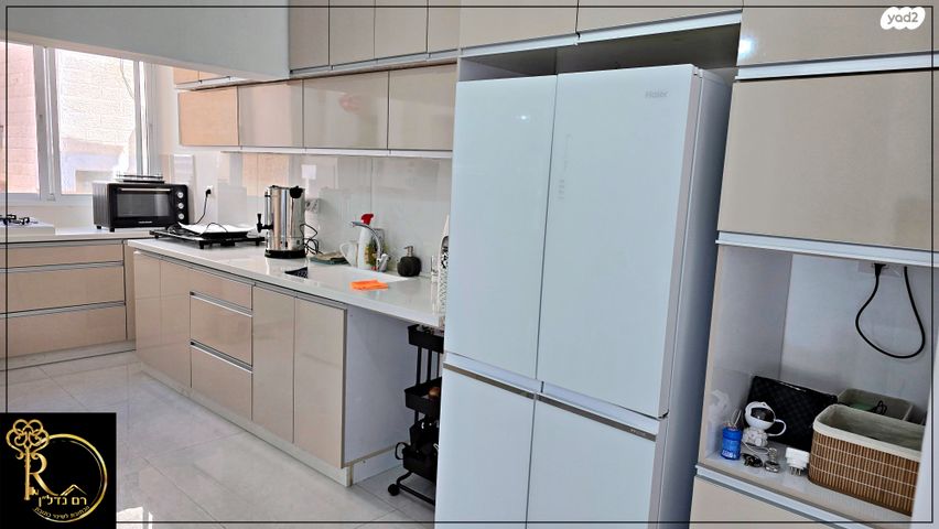 דירה, קול התור, מגדים, מעלה אדומים