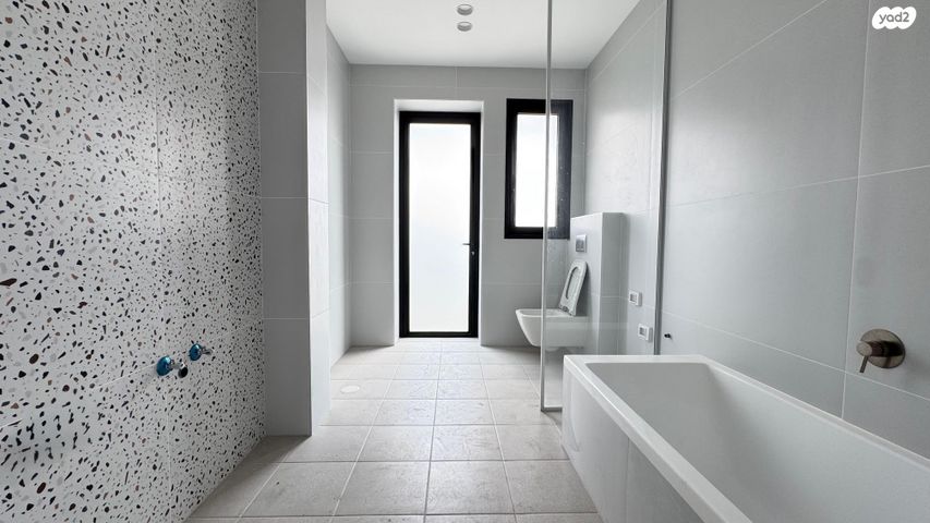 גג/ פנטהאוז, אהרון אייזנברג 35, א' / צפון מזרח העיר, רחובות