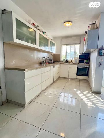 דירה, נווה עמל, הרצליה