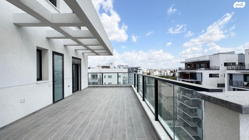 גג/ פנטהאוז, אהרון אייזנברג 35, א' / צפון מזרח העיר, רחובות