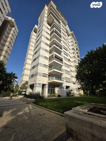 דירה, דרך יצחק בן ארי 2, רחובות החדשה, רחובות