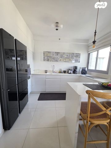 דירה, דרך יצחק בן ארי 2, רחובות החדשה, רחובות