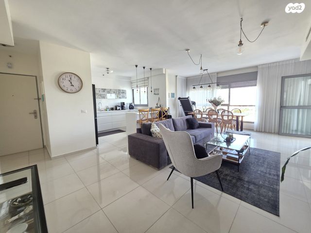 דירה, דרך יצחק בן ארי, רחובות החדשה, רחובות