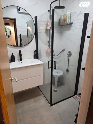 דירה, עולי הגרדום, גולדה, אשקלון