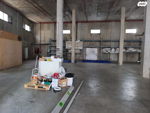 מבני תעשיה, המלאכה, אזור תעשייה קורן, מעלות תרשיחא