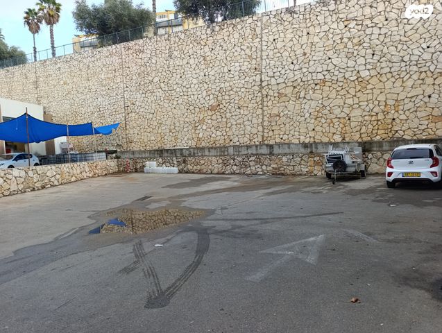 מבני תעשיה, המלאכה, אזור תעשייה קורן, מעלות תרשיחא