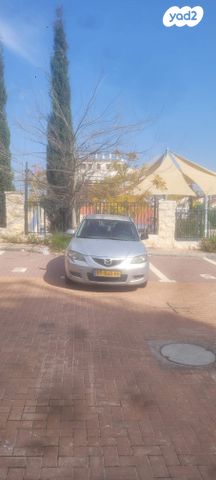 מודעת רכב מאזדה 3