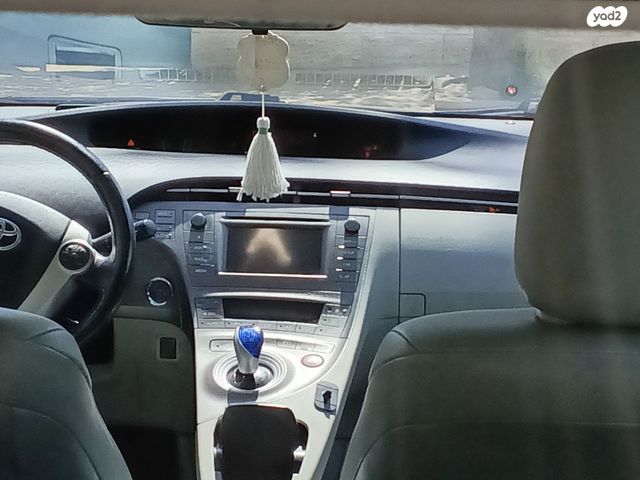 טויוטה פריוס