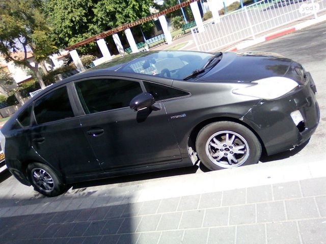 מודעת רכב טויוטה פריוס