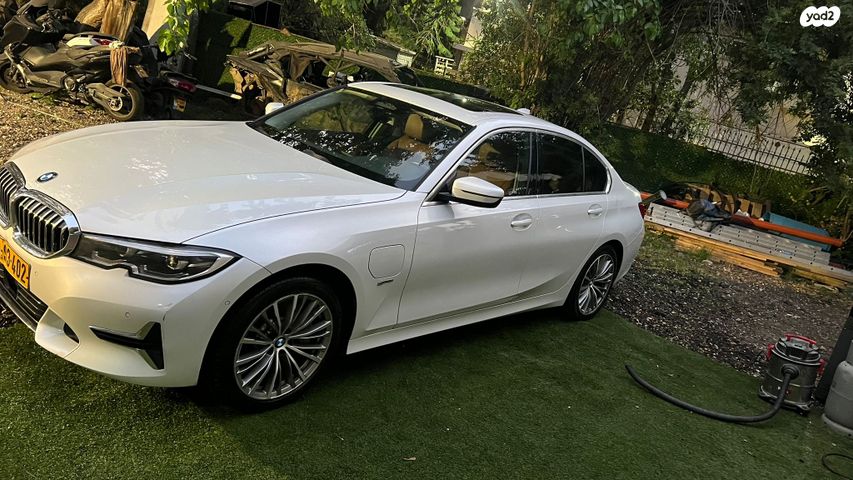 סדרה 3 Exclusive 330e פלאג-אין אוט׳ 4 דל 2.0 (184 כ״ס)