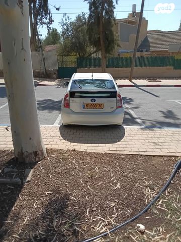 טויוטה פריוס