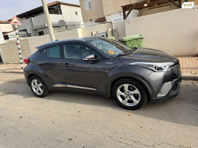 טויוטה C-HR