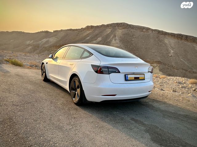 מודעת רכב טסלה מודל 3