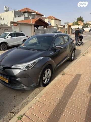 טויוטה C-HR
