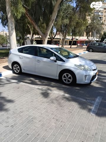 מודעת רכב טויוטה פריוס