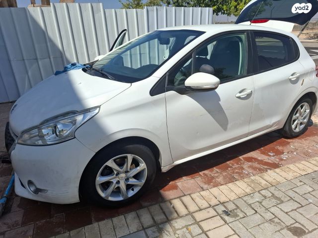 מודעת רכב פיג'ו 208