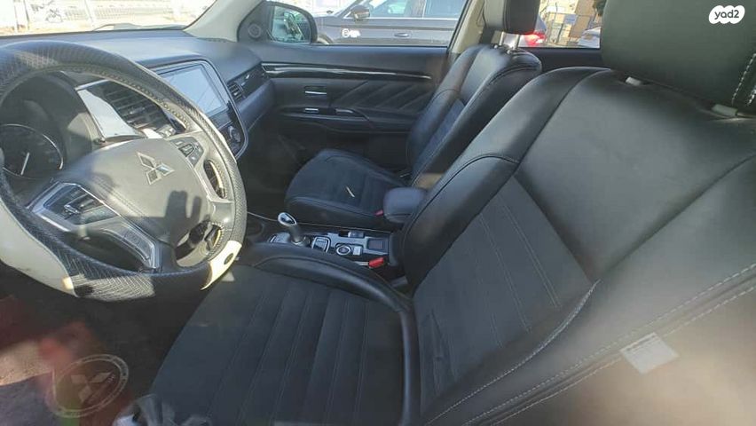 מיצובישי אאוטלנדר