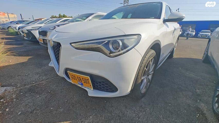 מודעת רכב אלפא רומיאו סטלביו