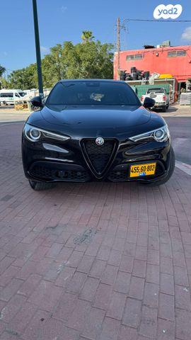 אלפא רומיאו סטלביו