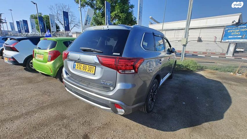 מיצובישי אאוטלנדר