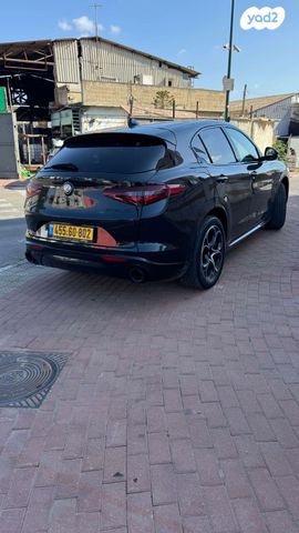 אלפא רומיאו סטלביו