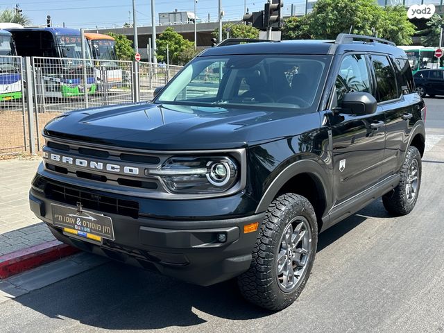 מודעת רכב פורד ברונקו ספורט