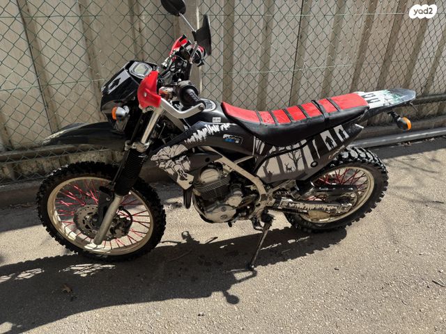 קאוואסאקי KLR250
