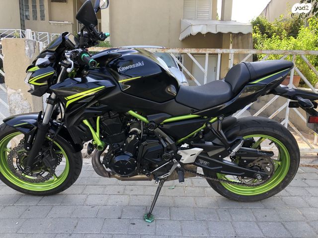 קאוואסאקי Z650