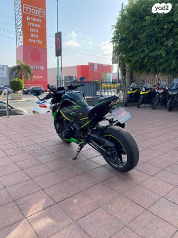קאוואסאקי Z900