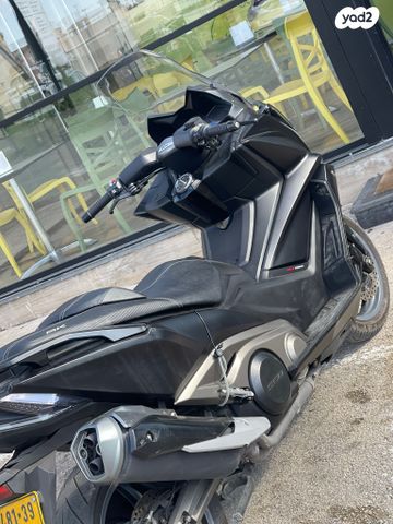 מודעת רכב קימקו AK 550