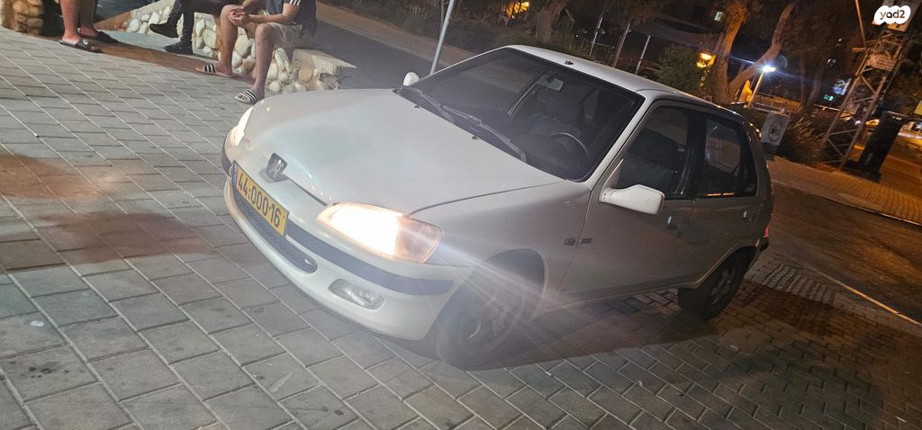 מודעת רכב פיג'ו