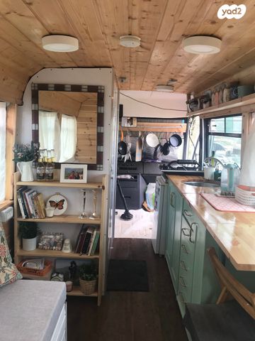 מודעת רכב ממונע אוטוקראוון