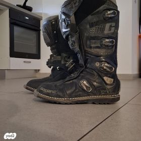 feedItemObj.data.row_1