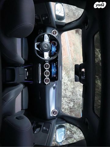 מרצדס-בנץ EQA