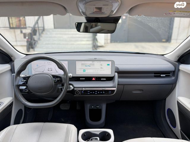 יונדאי איוניק 5