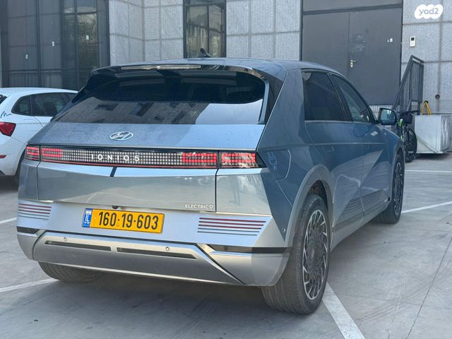 יונדאי איוניק 5