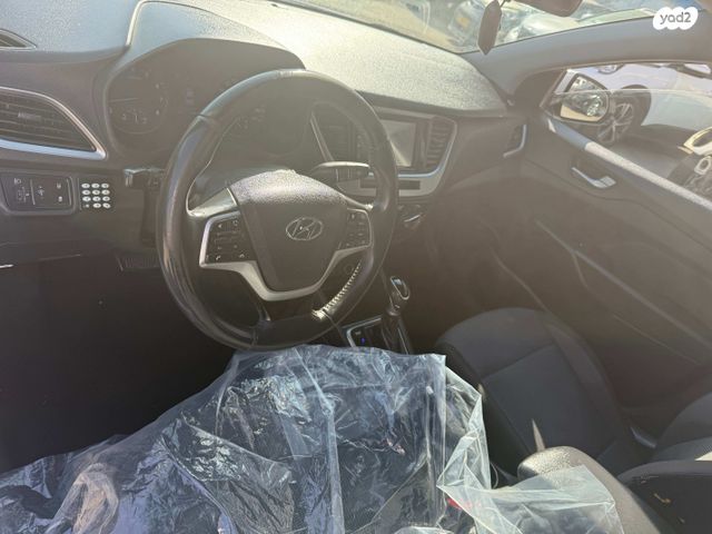 יונדאי אקסנט i25