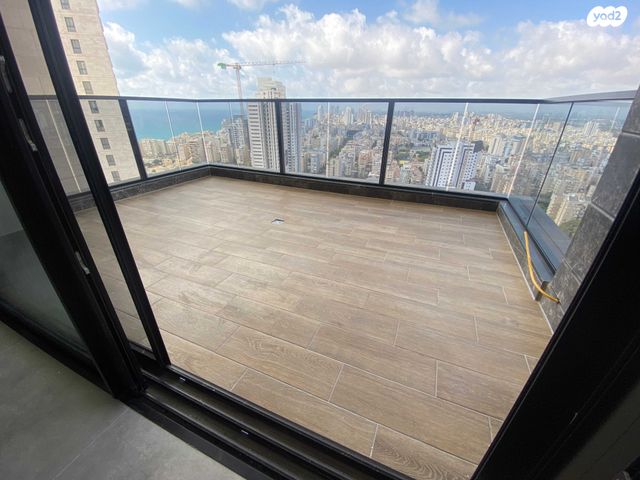 דירה, אמנון ליפקין שחק 6, נוף הטיילת, נתניה