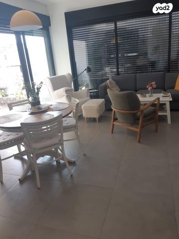 דירה, בועז 5, שכונת הראשונים, רמת גן