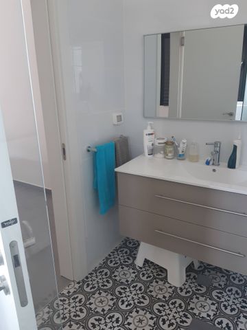 דירה, בועז 5, שכונת הראשונים, רמת גן