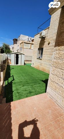 דירת גן, אהבת ישראל 18, כוכב יעקב, כוכב יעקב