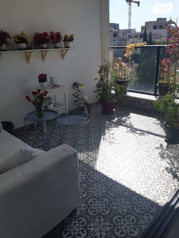 דירה, בועז 5, שכונת הראשונים, רמת גן