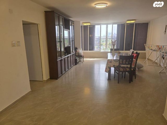 דירה, הקשת 2, קרית שלום, תל אביב יפו